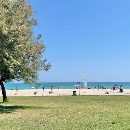 Punto Di Osservazione Lido di Fermo Ngoại thất bức ảnh