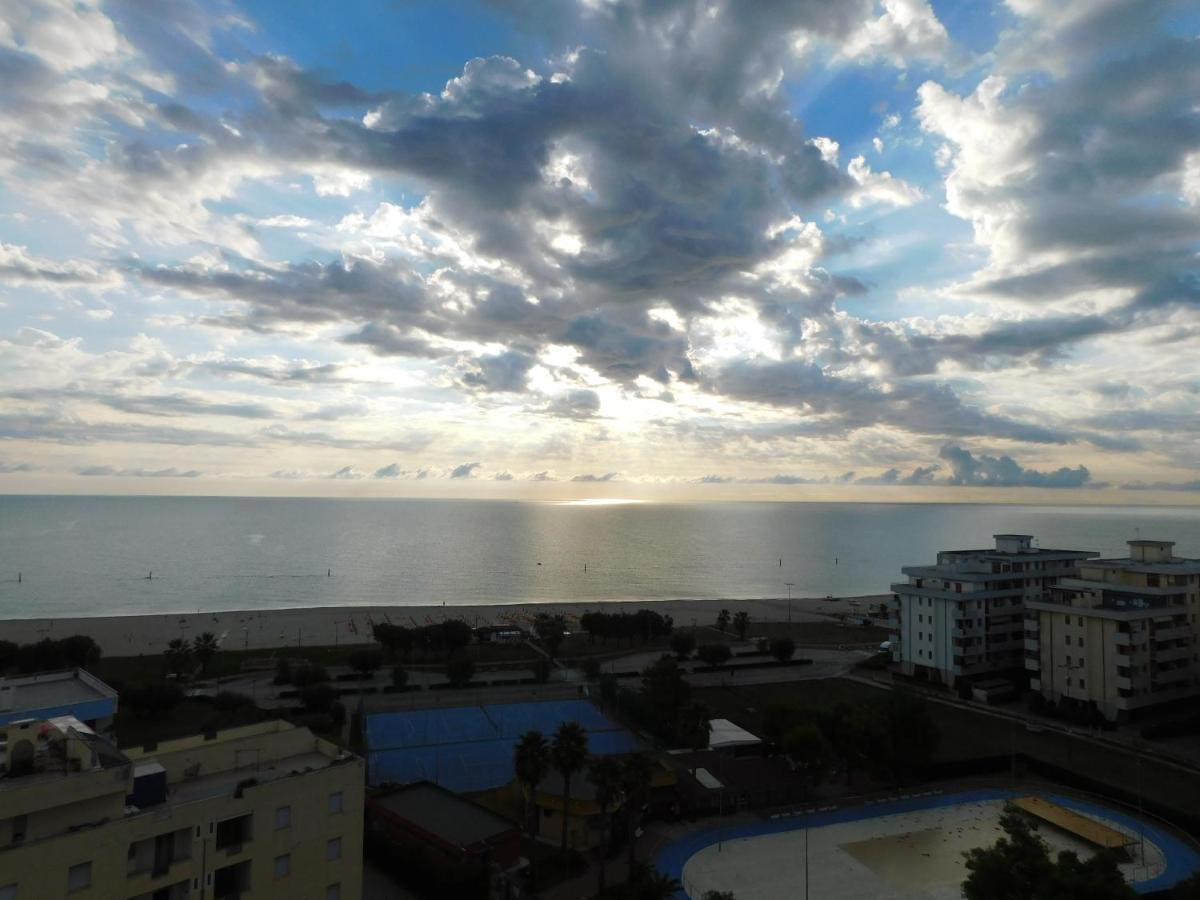 Punto Di Osservazione Lido di Fermo Ngoại thất bức ảnh